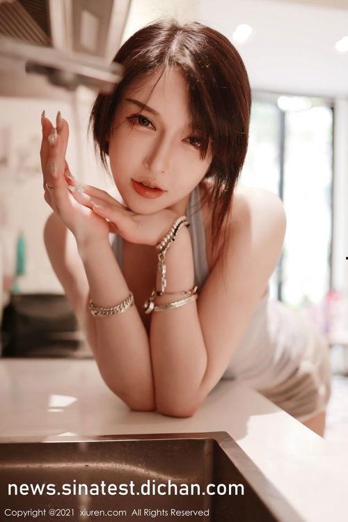 国产超模变装韩国女优视频