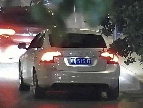 国产车违停视频真实图片,国产车违停引发热议，网友热议停车规范与城市秩序