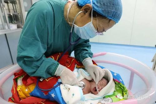 外国产妇引产产部视频